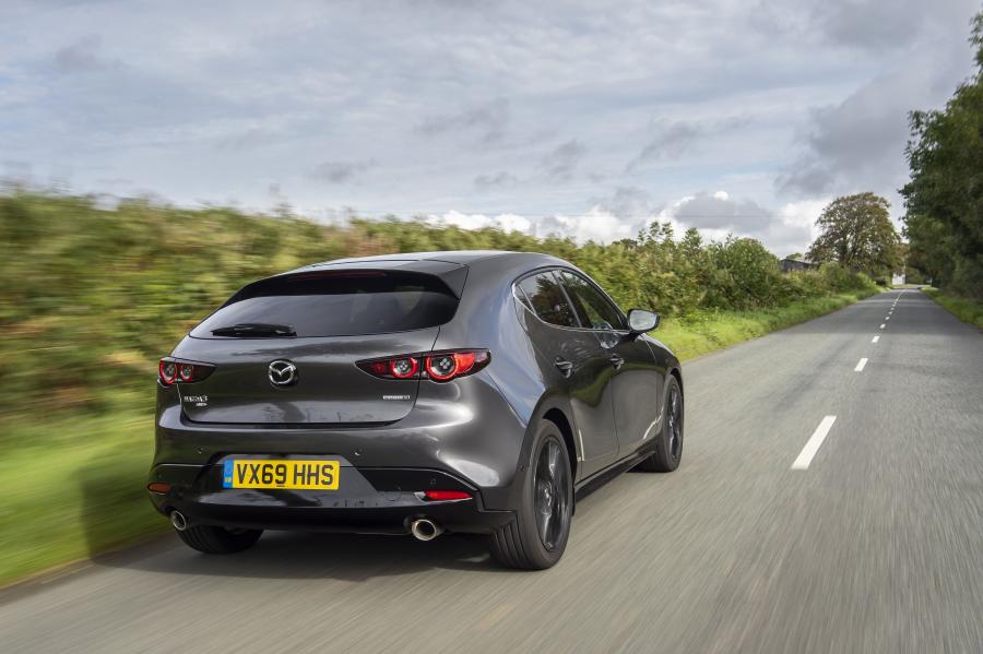  Mazda3 Skyactiv-X AWD Hatchback (BP) 2019 года  (UK) (фото 18 из 42)